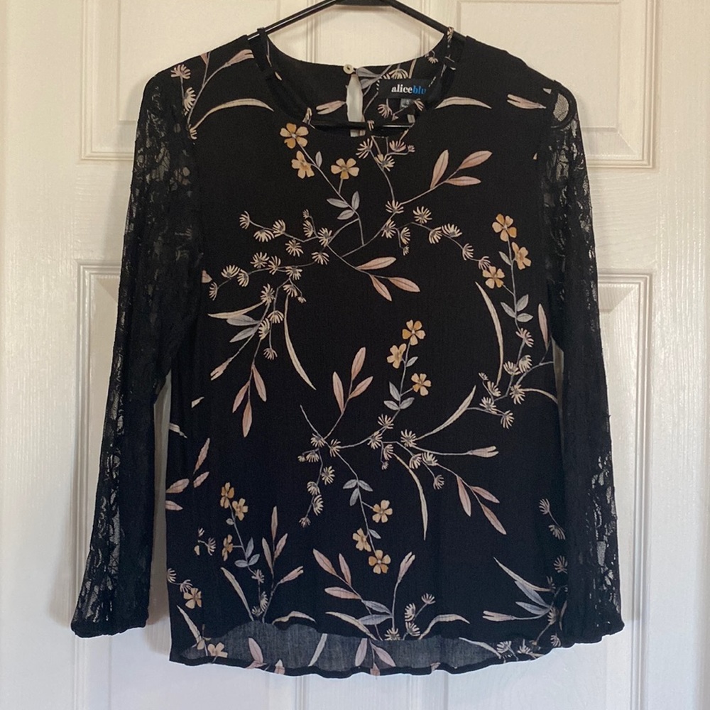 Floral Lace Sleeve Blouse